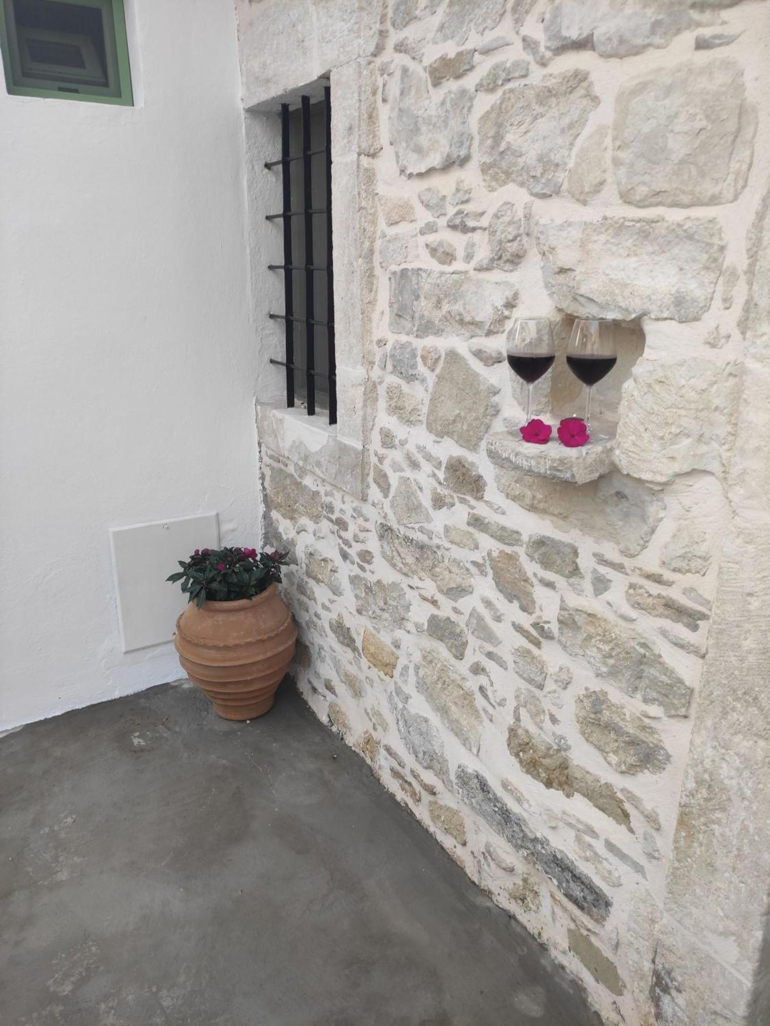 La Maison D Aspasia Kamilari Bagian luar foto