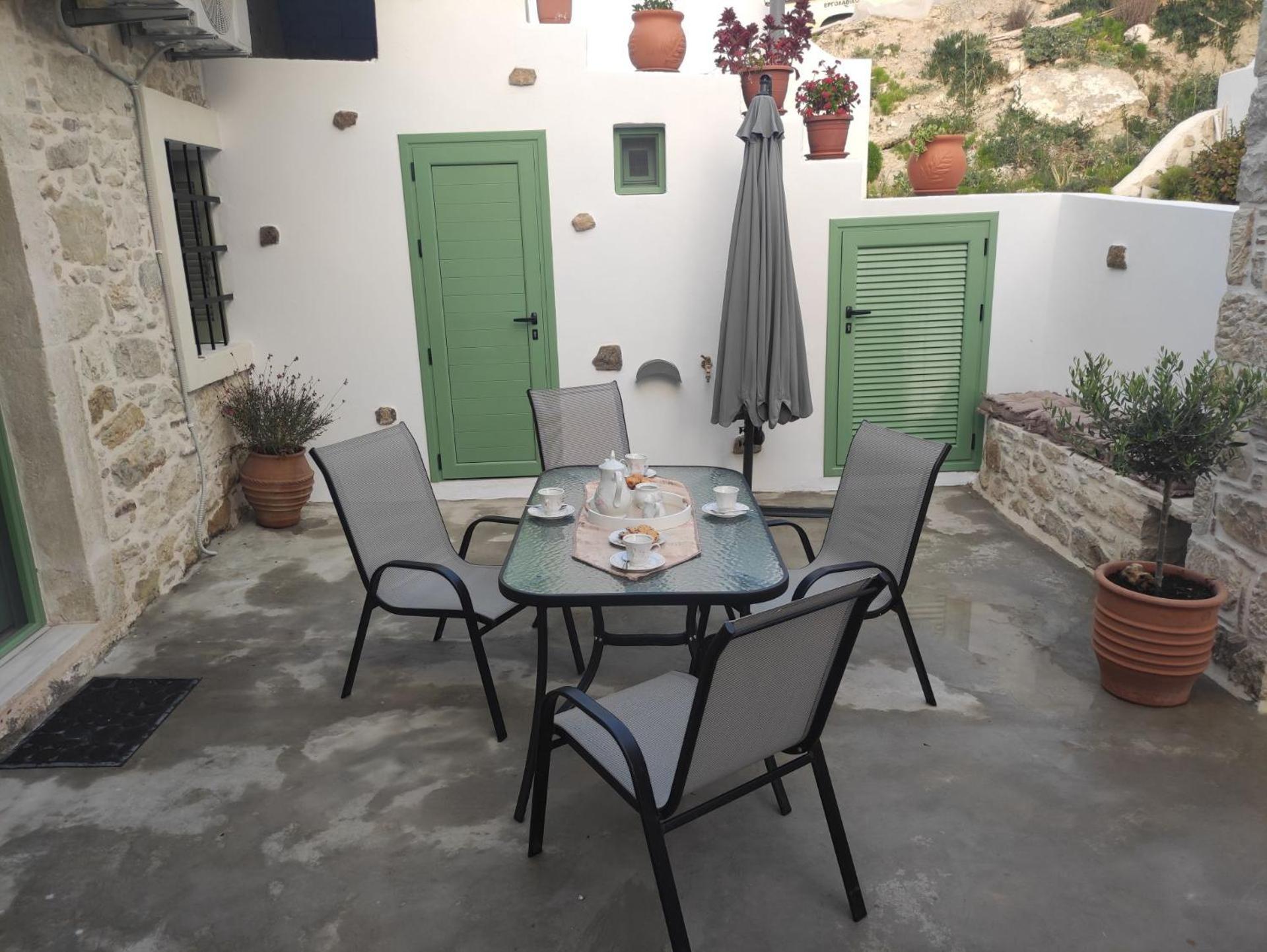 La Maison D Aspasia Kamilari Bagian luar foto